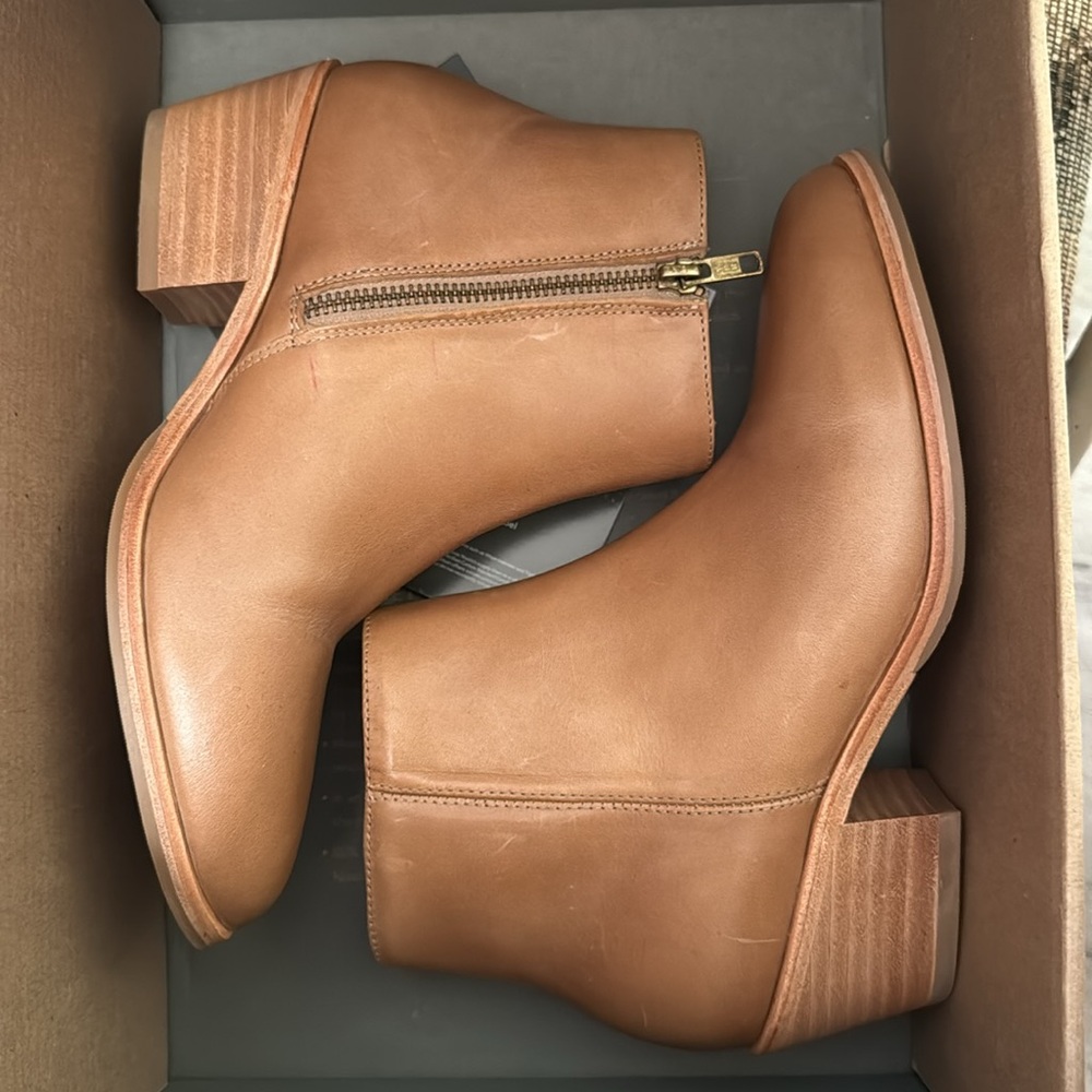 Nisolo Marisa Leather Zip Heeled Boots